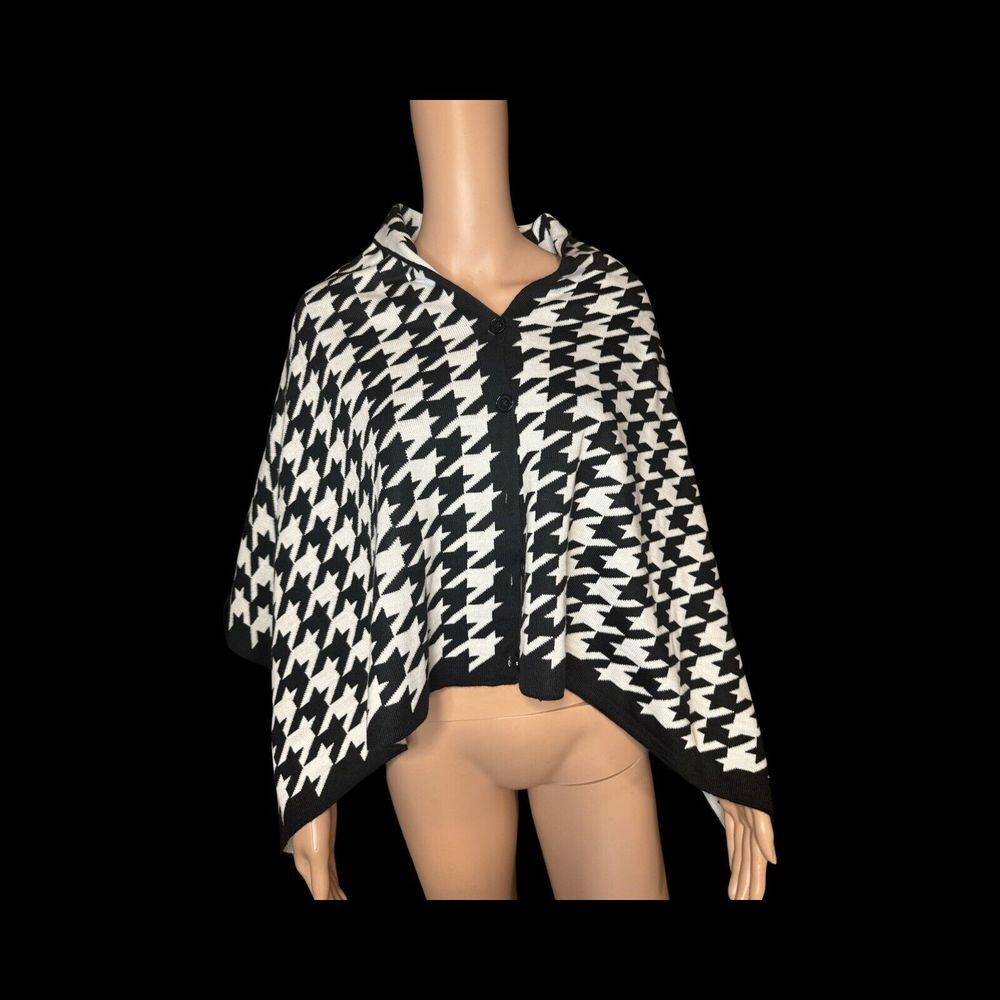 Top It Off Houndstooth OS One Size Women's Shawl, Fall Outfit